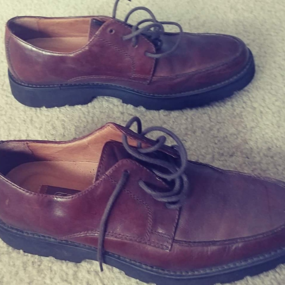Size 8 mens brown dress shoes